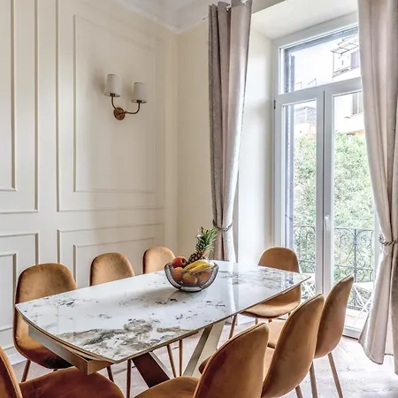 Апартаменты 3 Minutes Walk From Termini Station With Temple View Рим