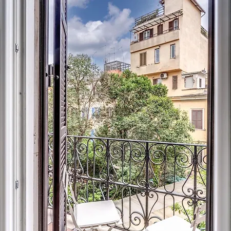 3 Minutes Walk From Termini Station With Temple View Рим