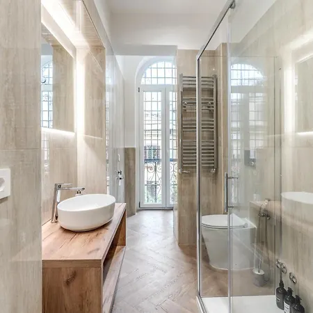 3 Minutes Walk From Termini Station With Temple View Appartamento *