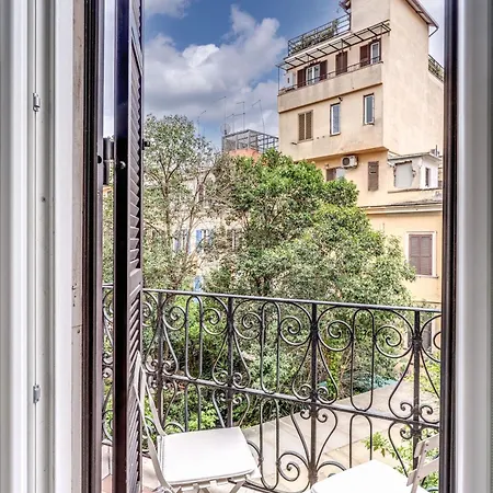 3 Minutes Walk From Termini Station With Temple View 로마